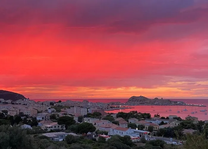 Location De Charme L Ile Rousse Apartment